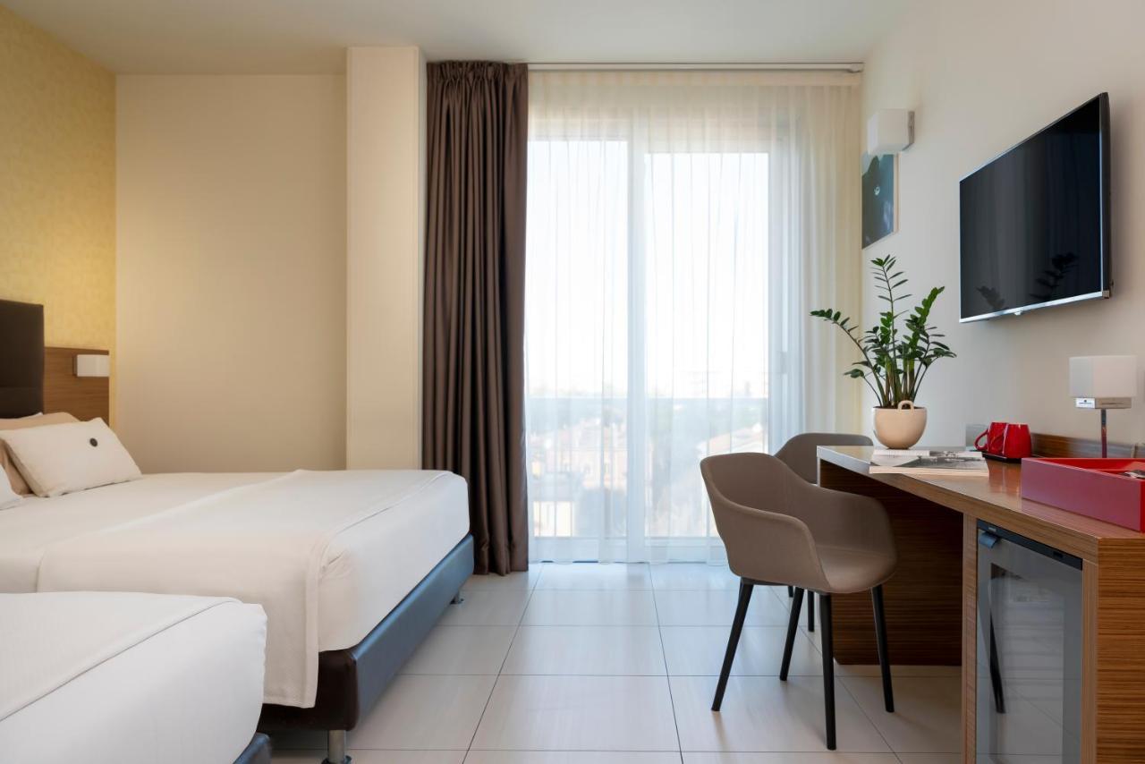 Aqua Hotel Rimini Kültér fotó
